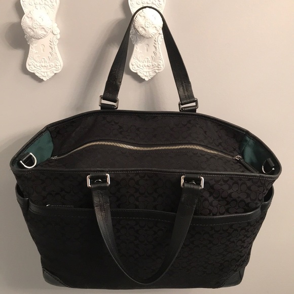 ✨Coach signature diaper/tote bag✨ - Picture 5 of 7